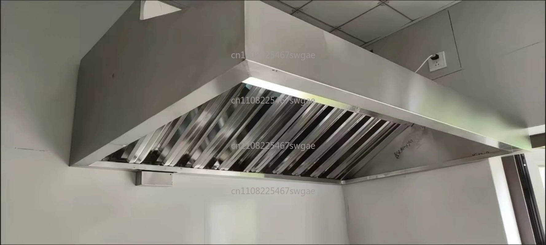 Commercial Kitchen Hood - شفاط مطبخ فولاذي عالي القوة للمطاعم