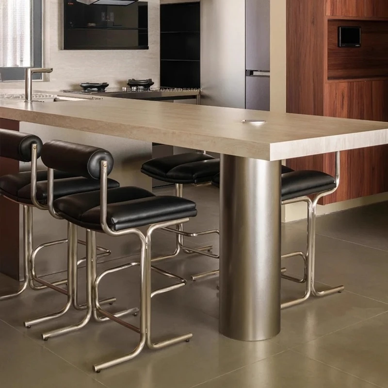 كرسي بار مستوحى من باوهاوس، كر - مراجعة Commercial Kitchen Designer وسعره
